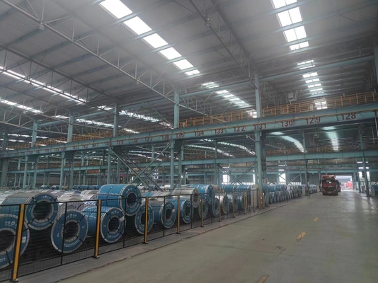 Kekerasan Koil Baja Karbon Disesuaikan Warna Alam Q195/Q235/Q345/A36